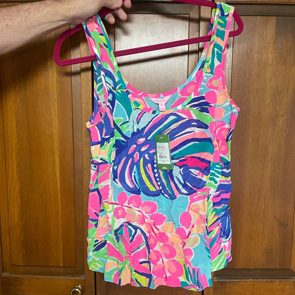 Lilly Pulitzer top. Great for summer. Beautiful vibrant colors